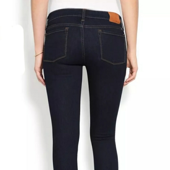 2 pairs of Lucky brand jeans, 0/25 Charlie skinny - Picture 2 of 9